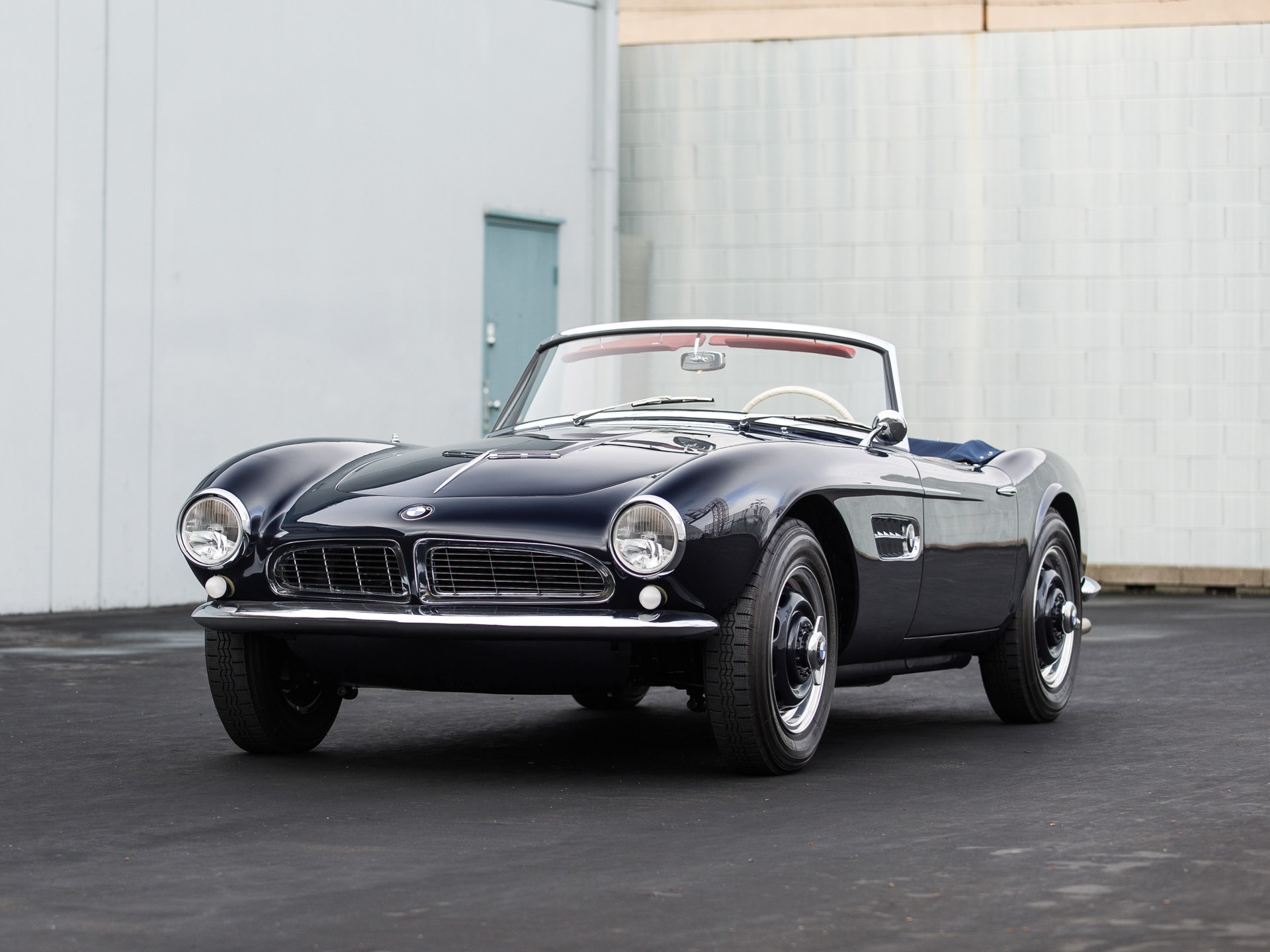 Name:  1958 BMW 507 Roadster S2 70157 RM Arizona 2019-01.jpg
Views: 4057
Size:  335.1 KB