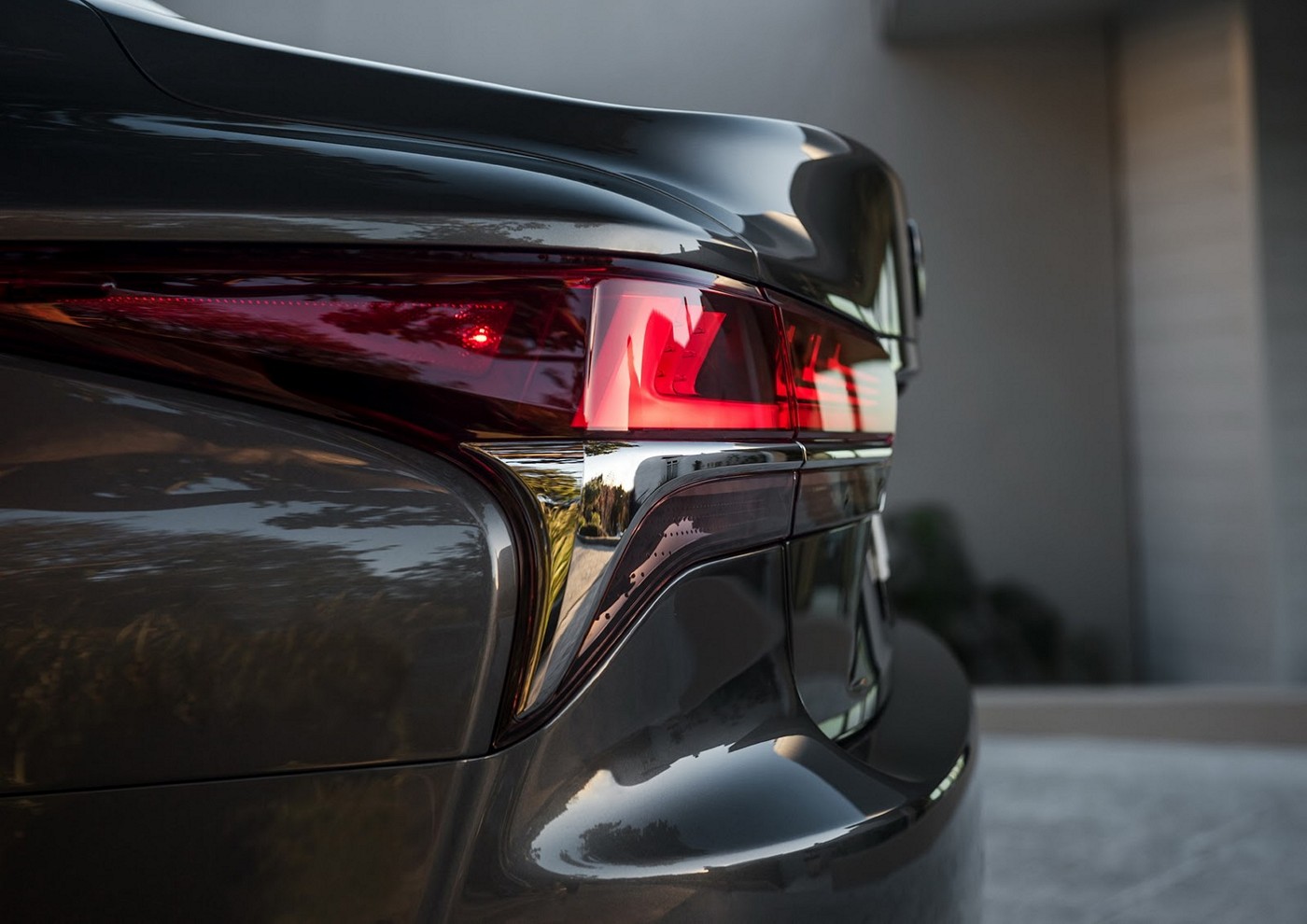 Name:  2018-Lexus-LS-16.jpg
Views: 3650
Size:  177.8 KB