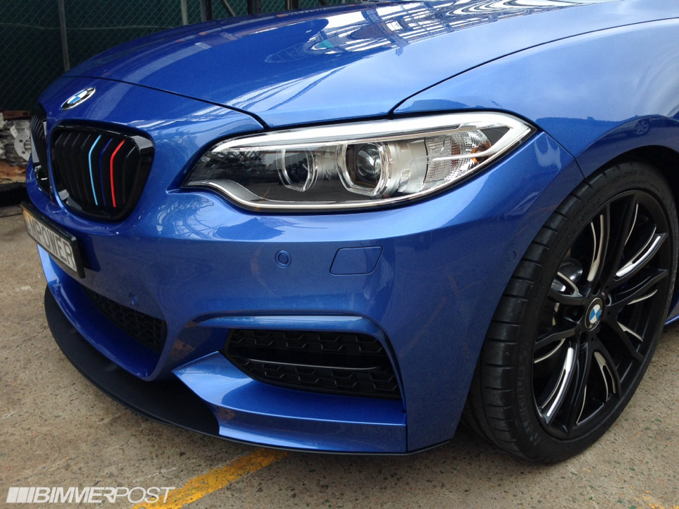 Name:  m235i-mperformance4.jpg
Views: 30913
Size:  238.9 KB