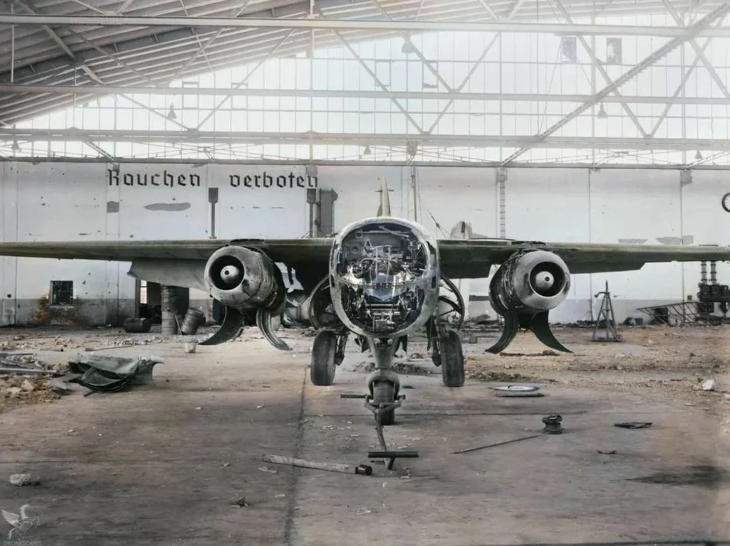Name:  German Luftwaffe Arado Ar 234 'Bltiz' (twin-engined) jet bomber, captured by U.S. Army forces, .jpg
Views: 187
Size:  256.0 KB