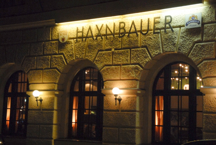 Name:  Haxnbauer im Scholastikahaus .jpg
Views: 11992
Size:  412.3 KB