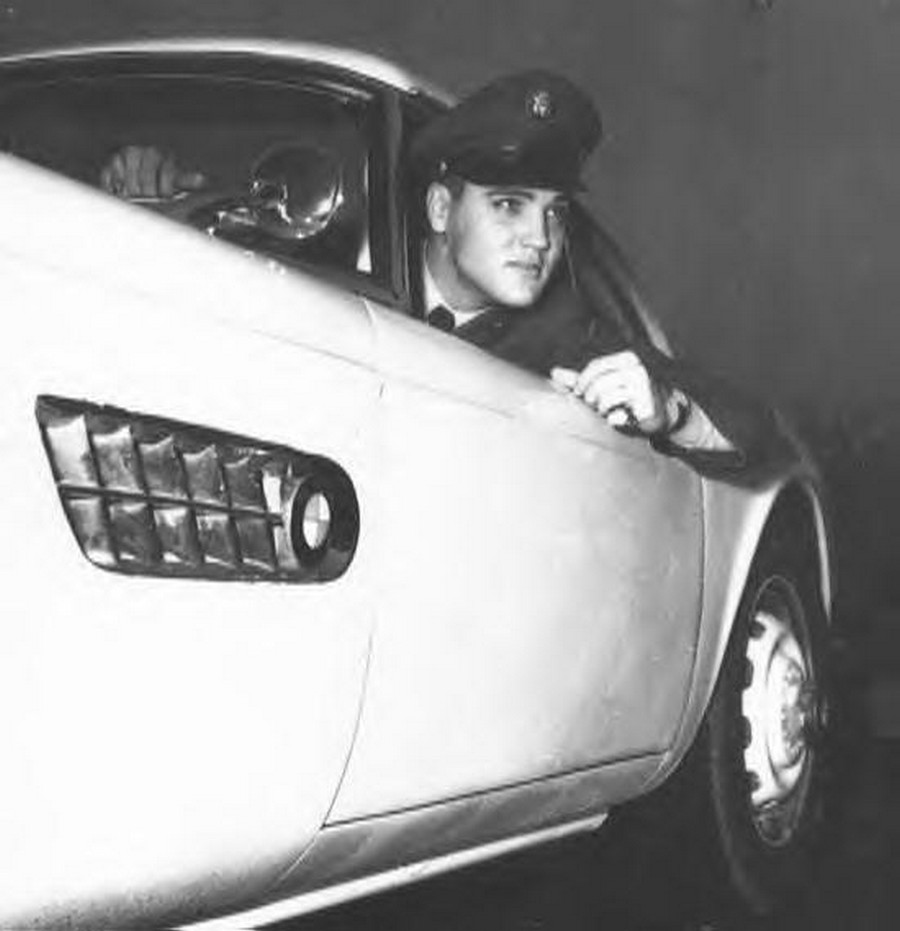 Name:  Elvis in BMW 507 in Bad Nauheim - June 1959.jpg
Views: 20697
Size:  82.9 KB