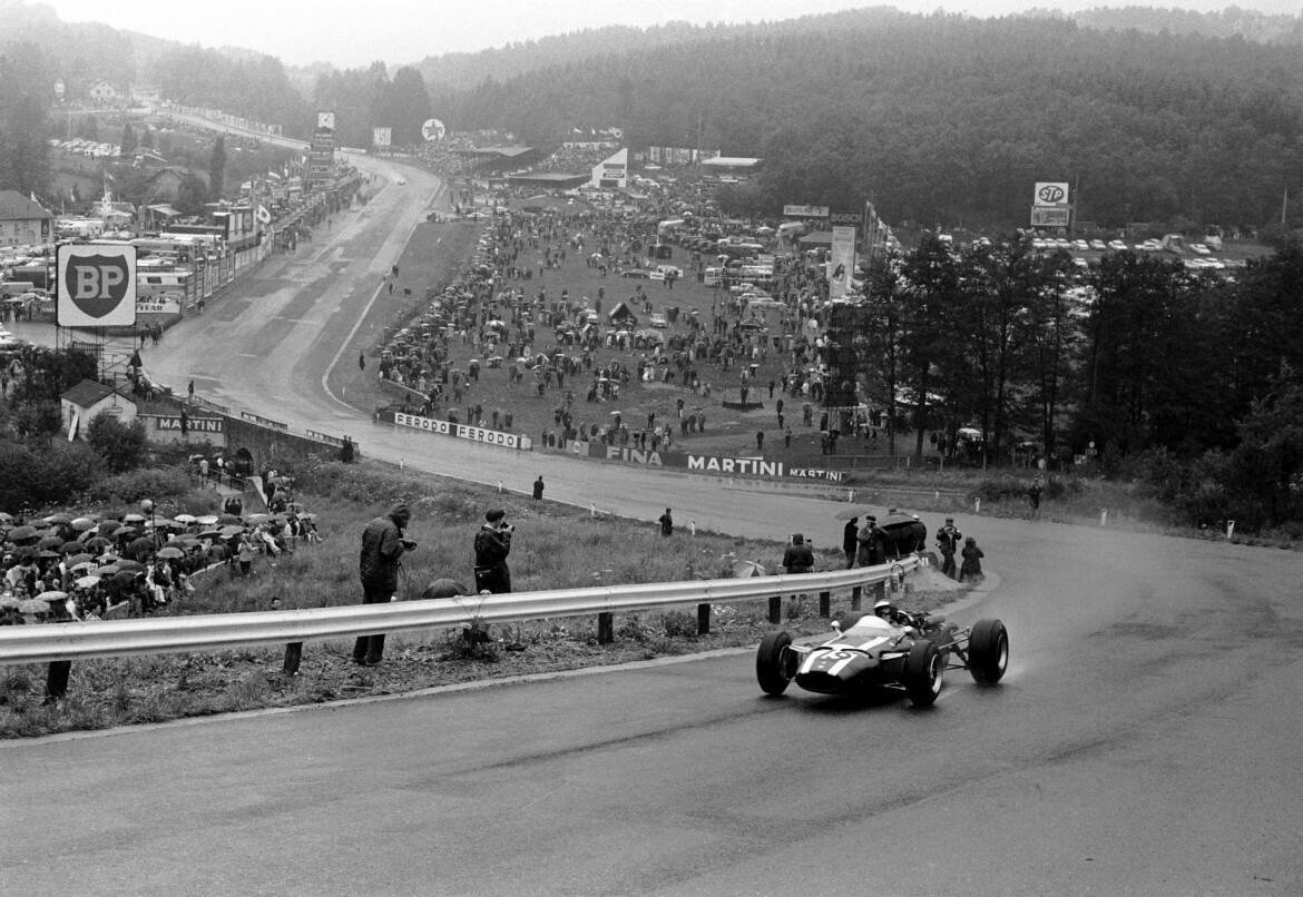 Name:  1966-Spa-Francorchamps-Jochen-Rindt-Cooper-T81.jpg
Views: 11720
Size:  199.1 KB