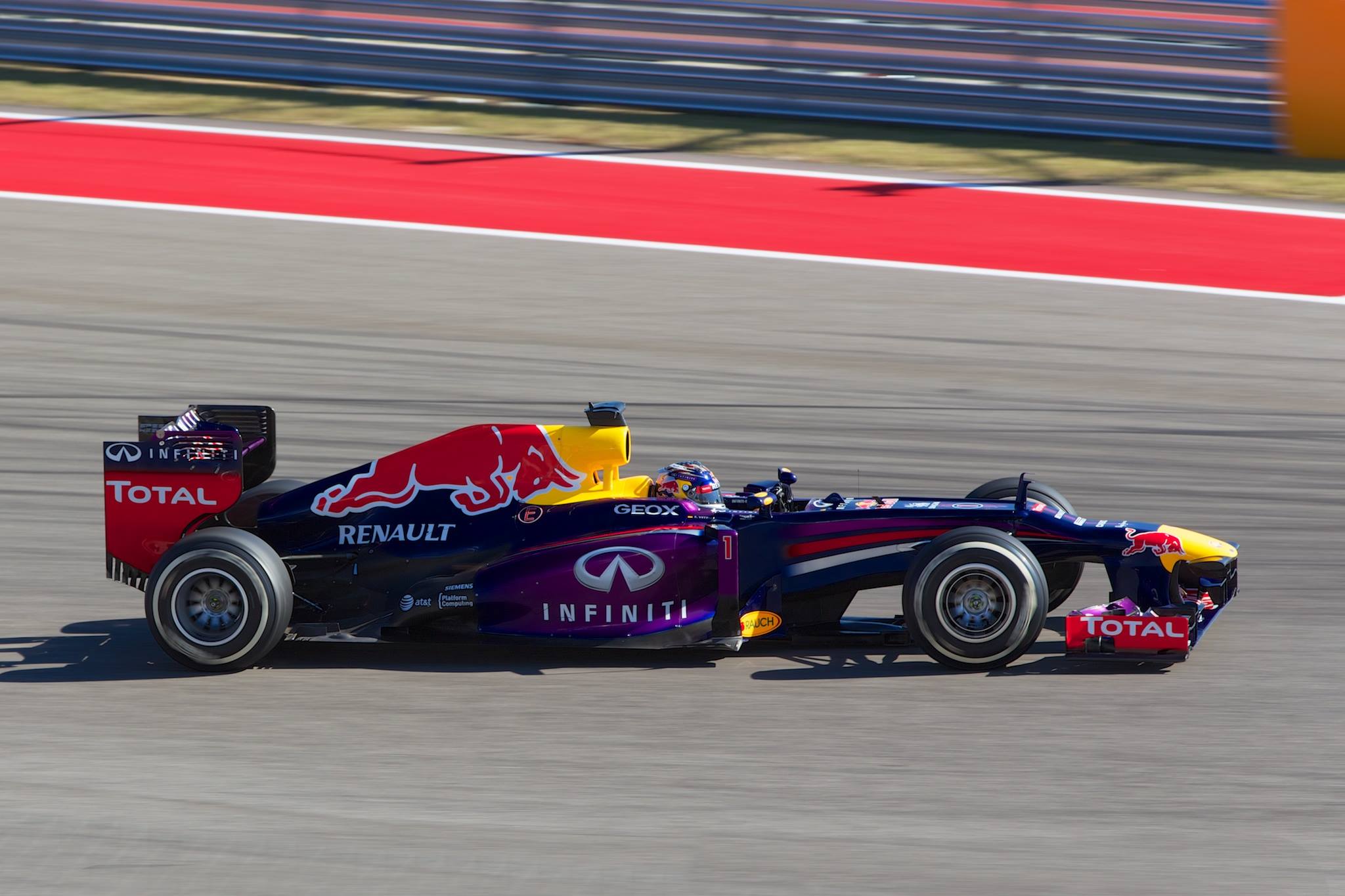 Name:  2013 USGP Vettel T12.jpg
Views: 757
Size:  226.7 KB