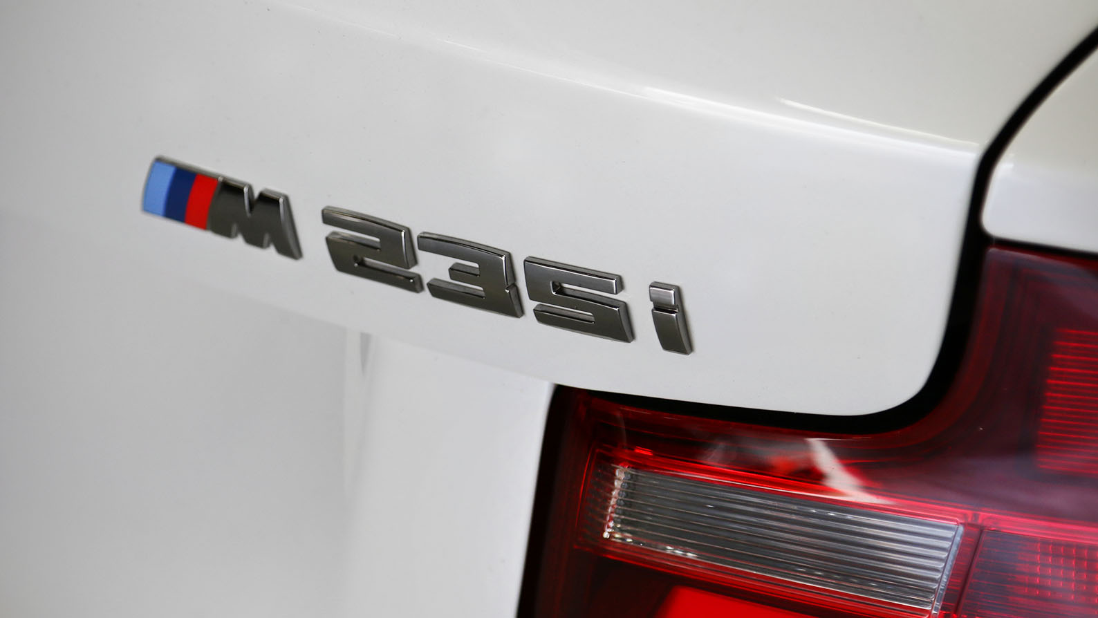 Name:  M235i-BMW-White_0004_9D6A0316.jpg
Views: 14294
Size:  129.8 KB
