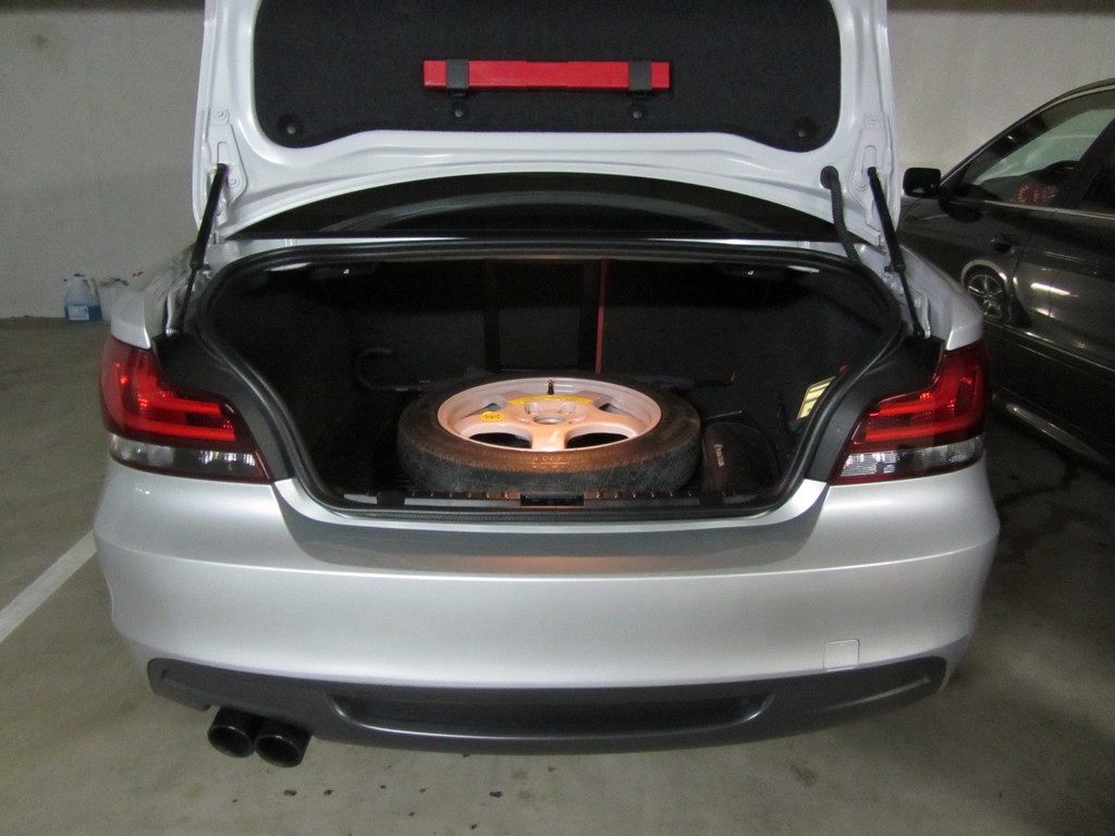 Name:  spare tire 335i alloy space saver  IMG_5276.jpg
Views: 1013
Size:  146.1 KB