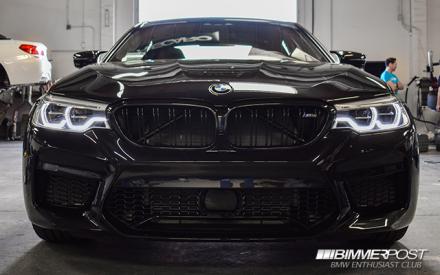 f90-m5-black-sapphire.jpg